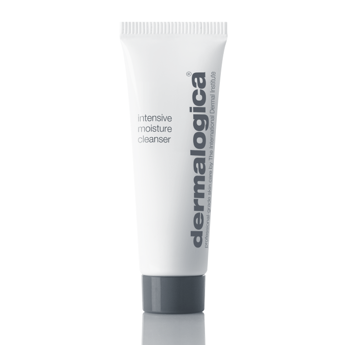 intensive moisture cleanser